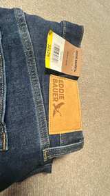 Eddie Bauer Men's Straight Leg Jeans 32x29 NWT - Image 3