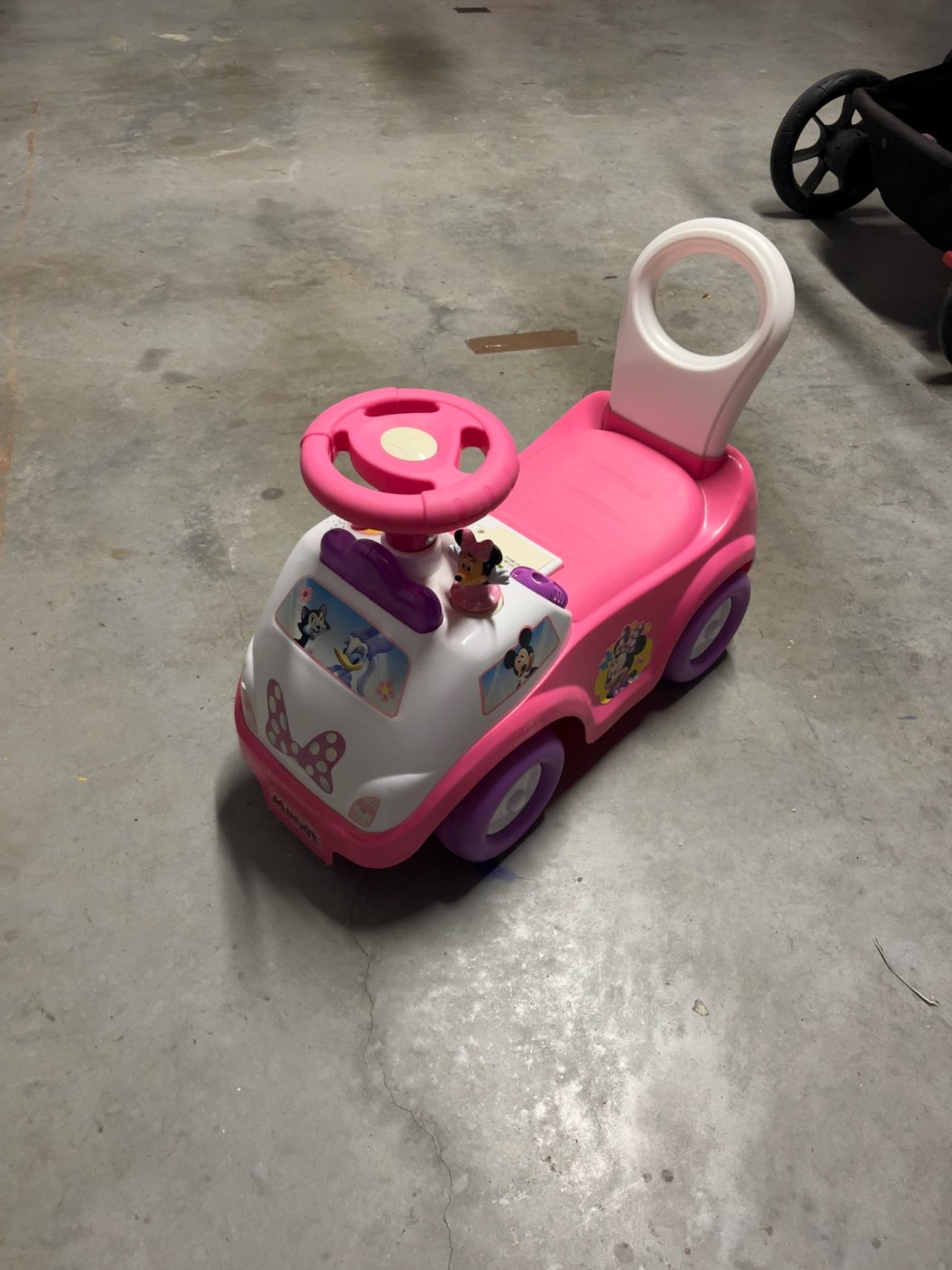 Kiddieland Disney Minnie Mouse Ride-On Toy