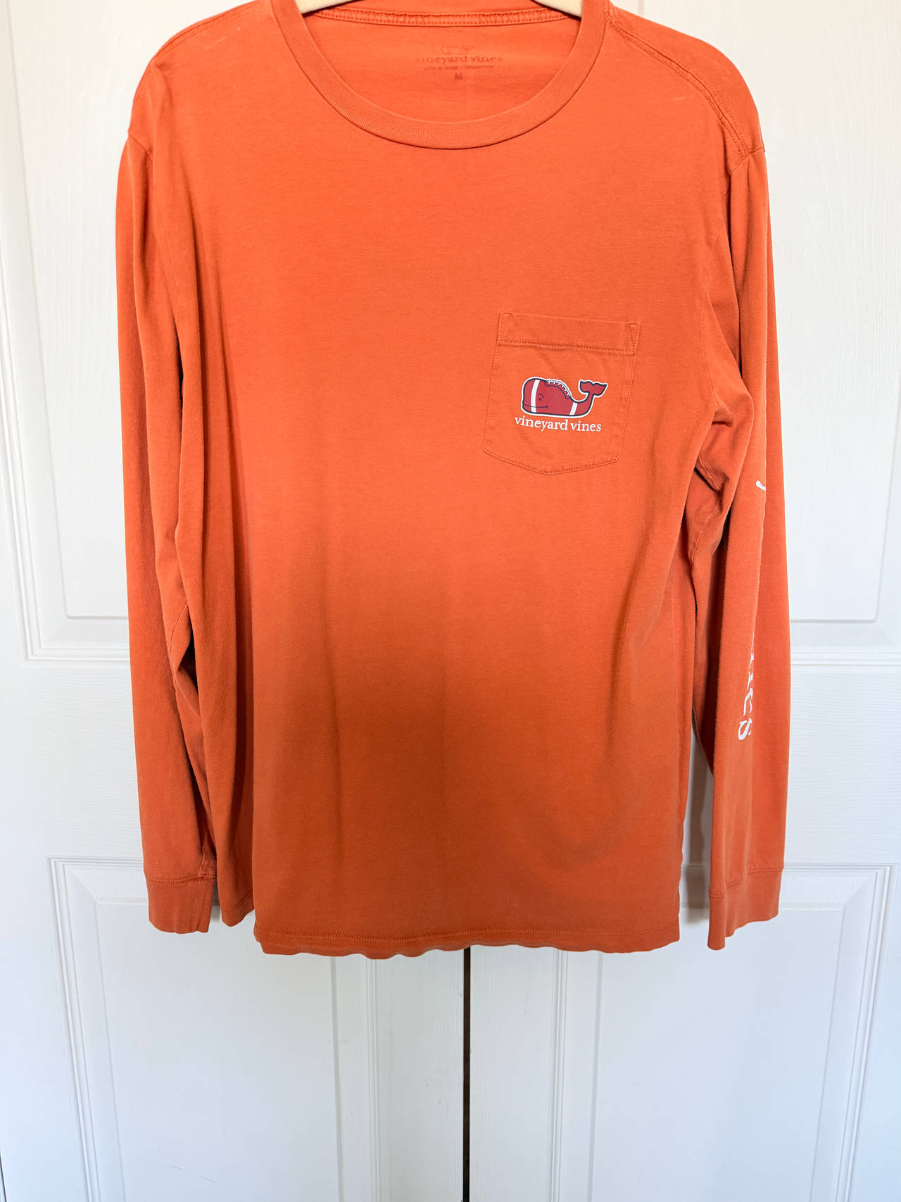 Vineyard Vines Football Whale Long Sleeve Pocket Tee M Medium