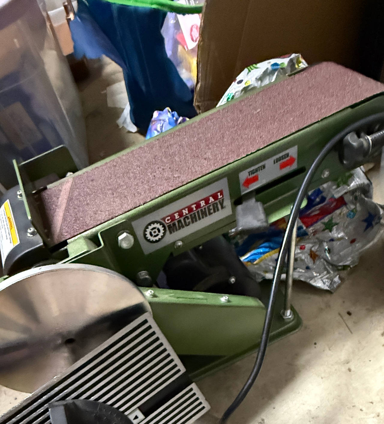 Central Machinery 4 in. x 36 in. Belt and 6 in. Disc Sander