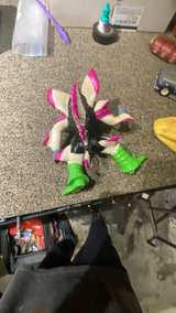 Mighty Morphin Power Rangers Slippery Shark Figure - Image 2