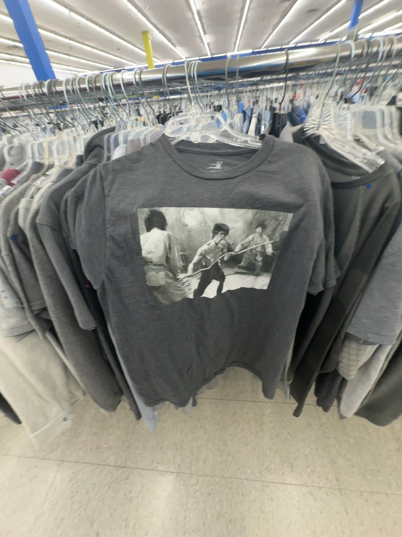 Bruce Lee Gray Graphic T-Shirt
Men’s medium
