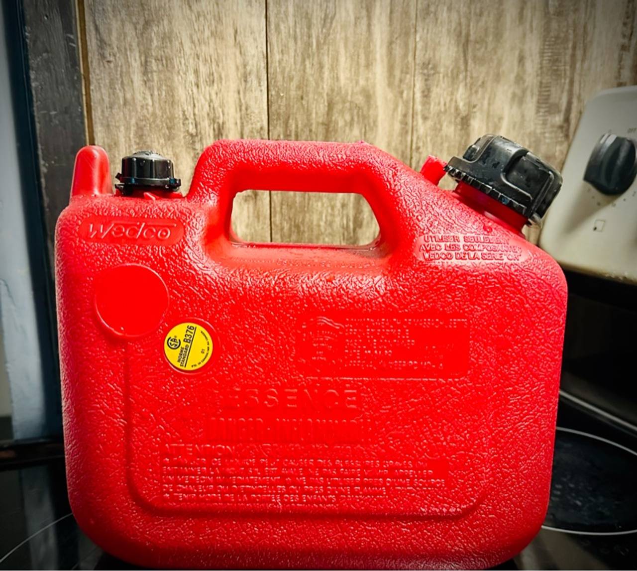 Conteneur de Gaz Rouge, Wedco, Pre-Ban