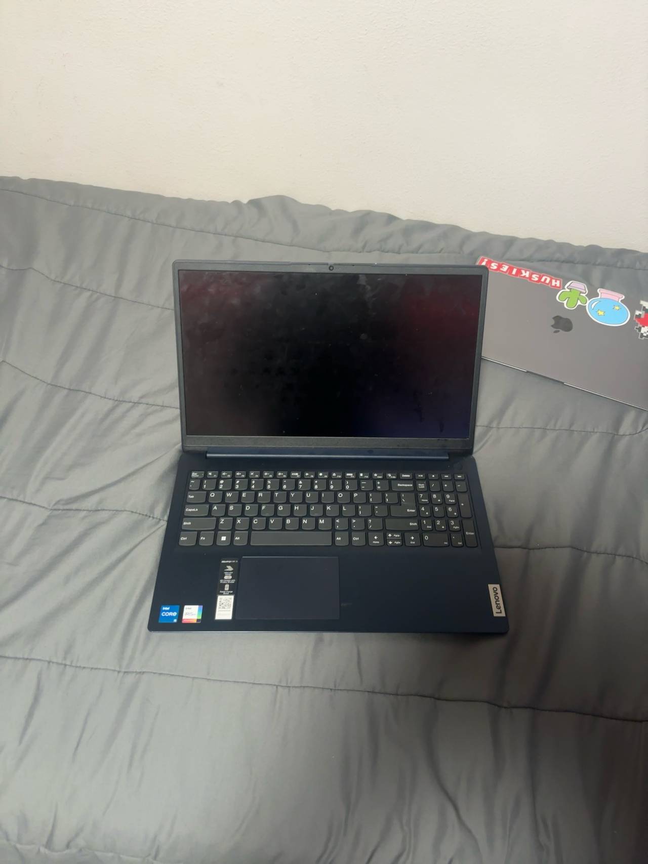 Lenovo IdeaPad 3 15.6" FHD Touchscreen Laptop