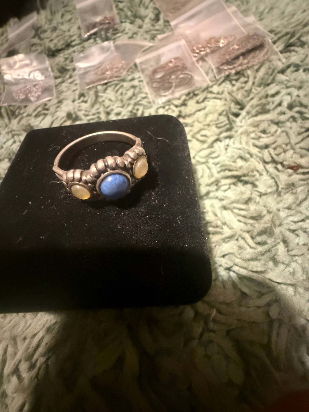Vintage Style Silver Tone Three Stone Ring with Blue and White Stones