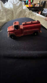 Die-cast Toy Fire Truck by matchbox  - Image 2