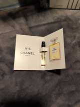 Chanel No. 5 Eau Premiere Spray - Image 3