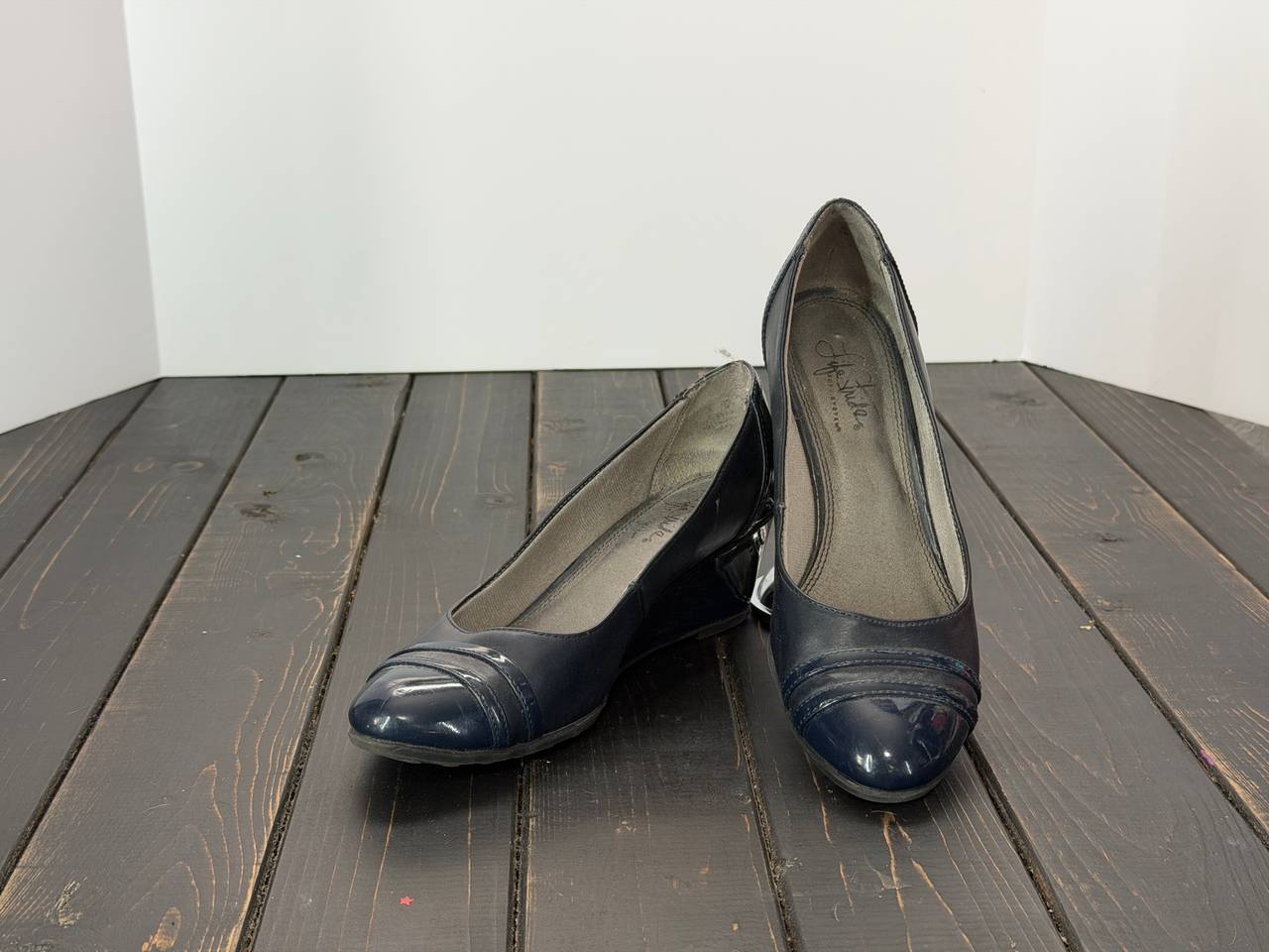 LifeStride Women's Parigi Wedge Pump