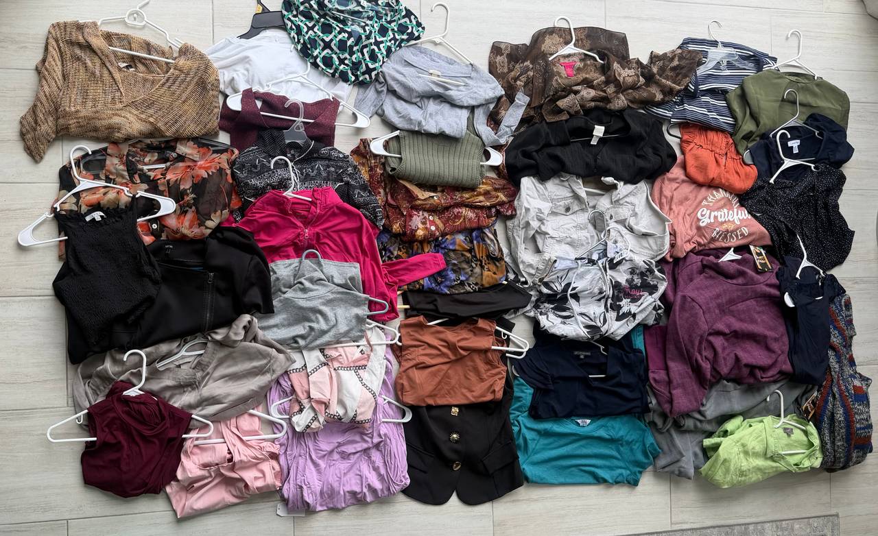 40 Piece Women’s Clothing Reseller Lot Tops Shirts Jackets Athletic