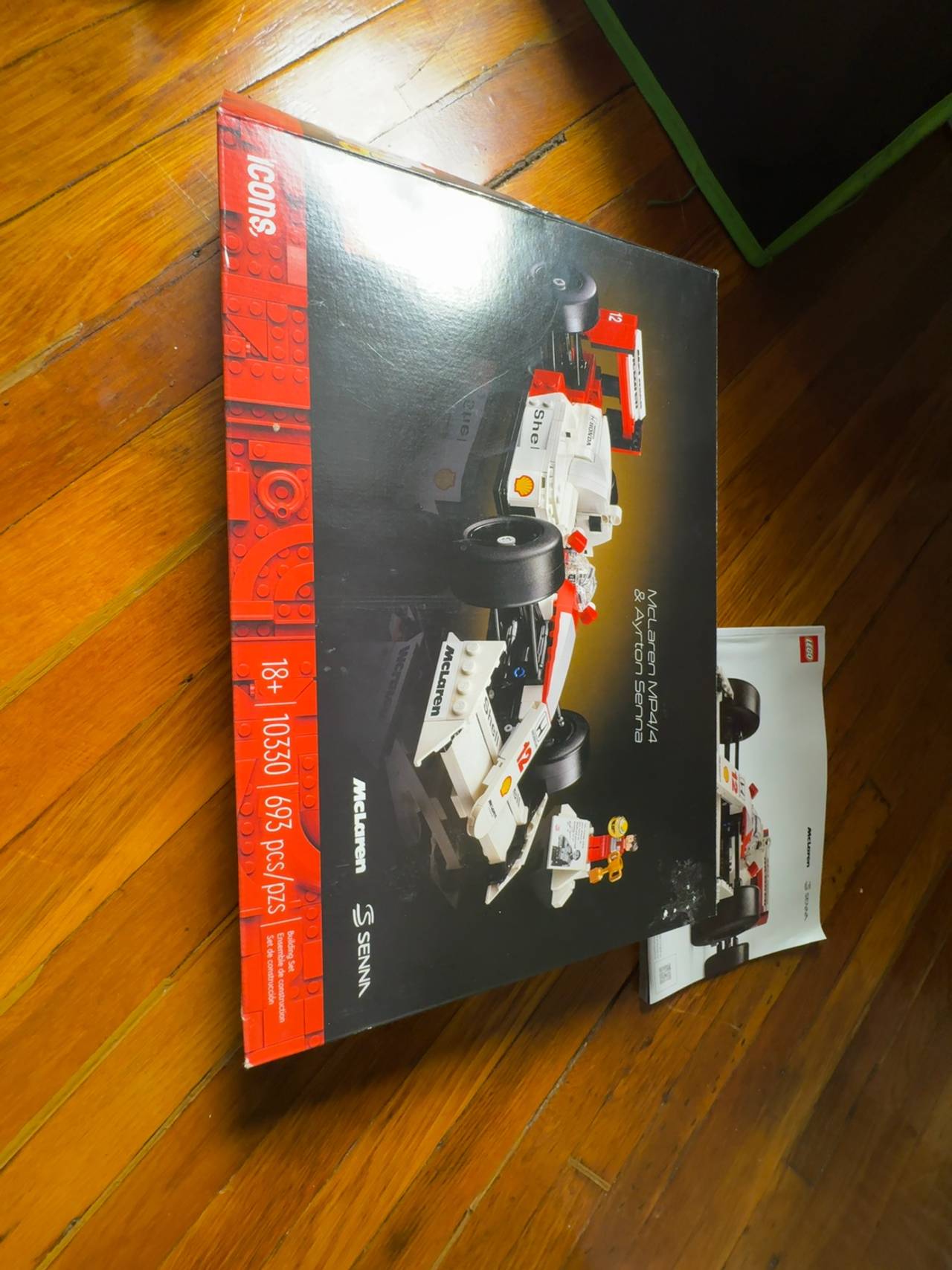 LEGO Icons McLaren MP4/4 Race Car Set
