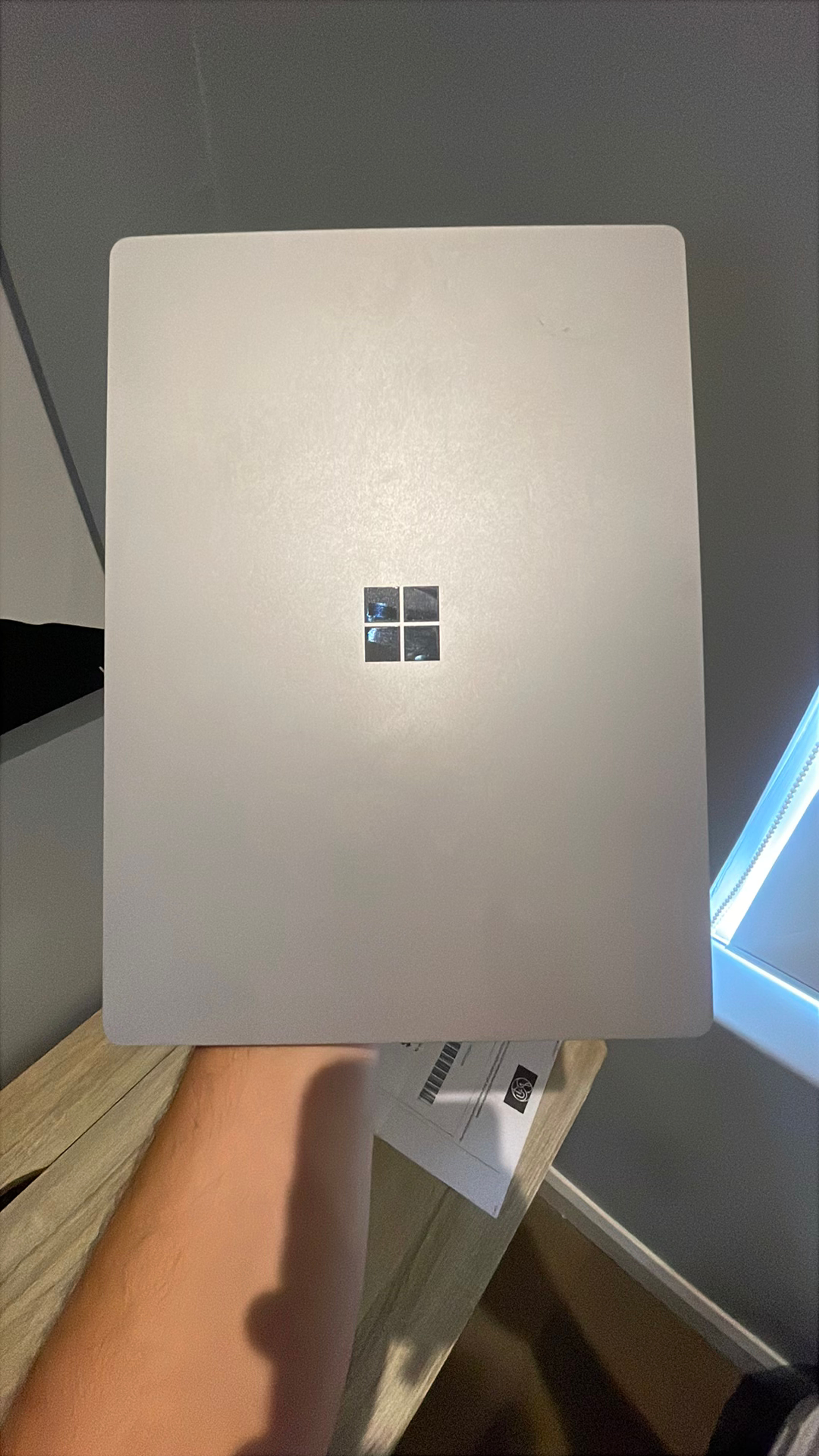 Microsoft Surface Laptop 4 13.5" - Image 3