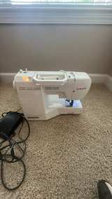 Singer Fashion Mate 7256 Computerized Sewing Machine - Image 6