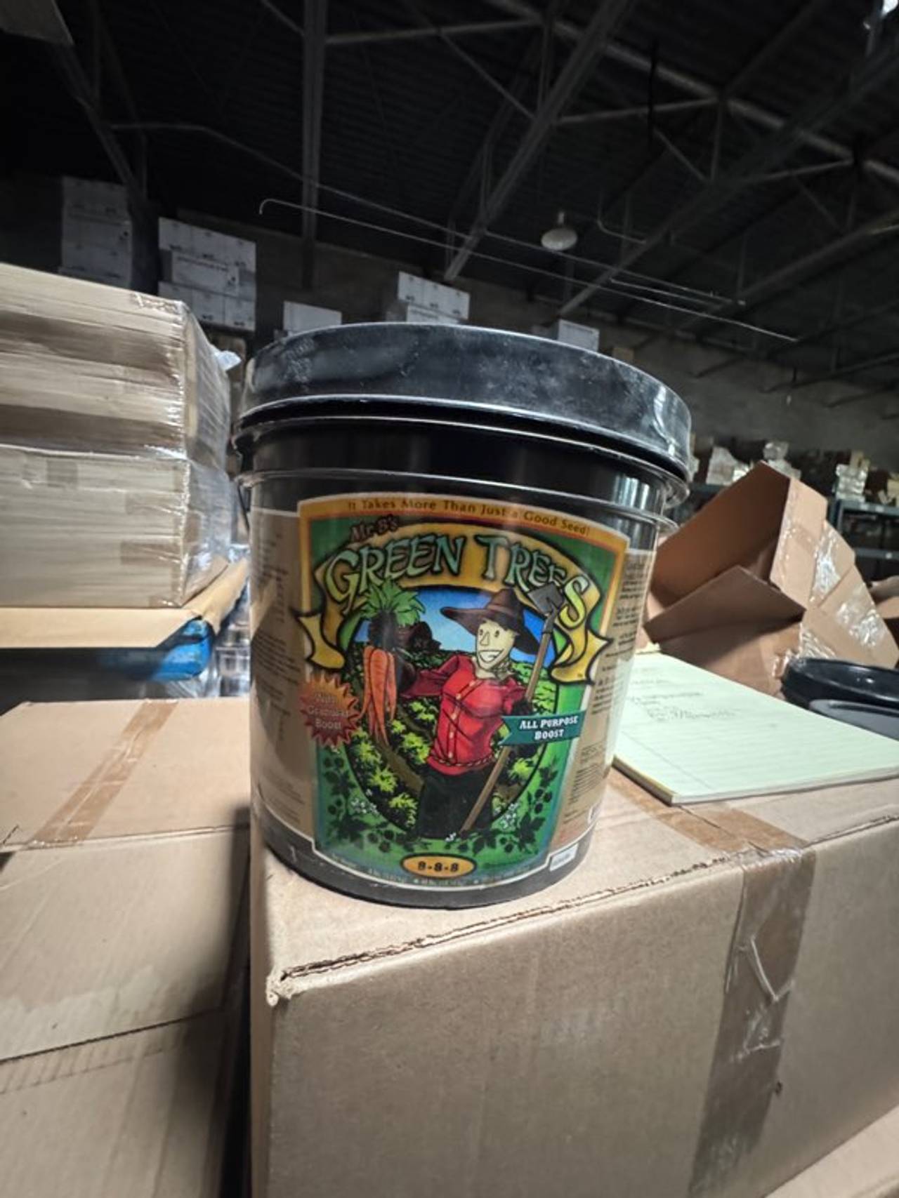 Mr. B's Green Trees All Purpose Boost 8-8-8 Fertilizer 5lb Bucket