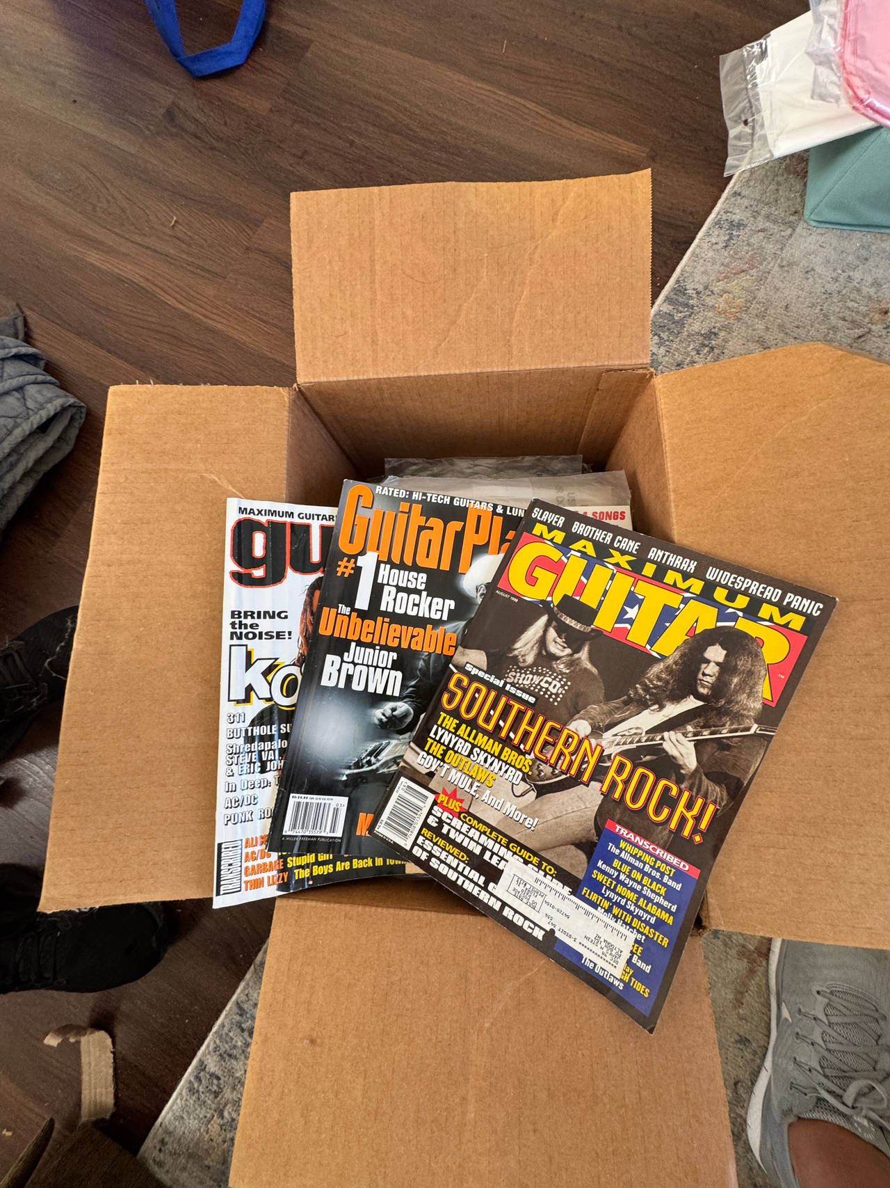 33 Guitar Magazines
