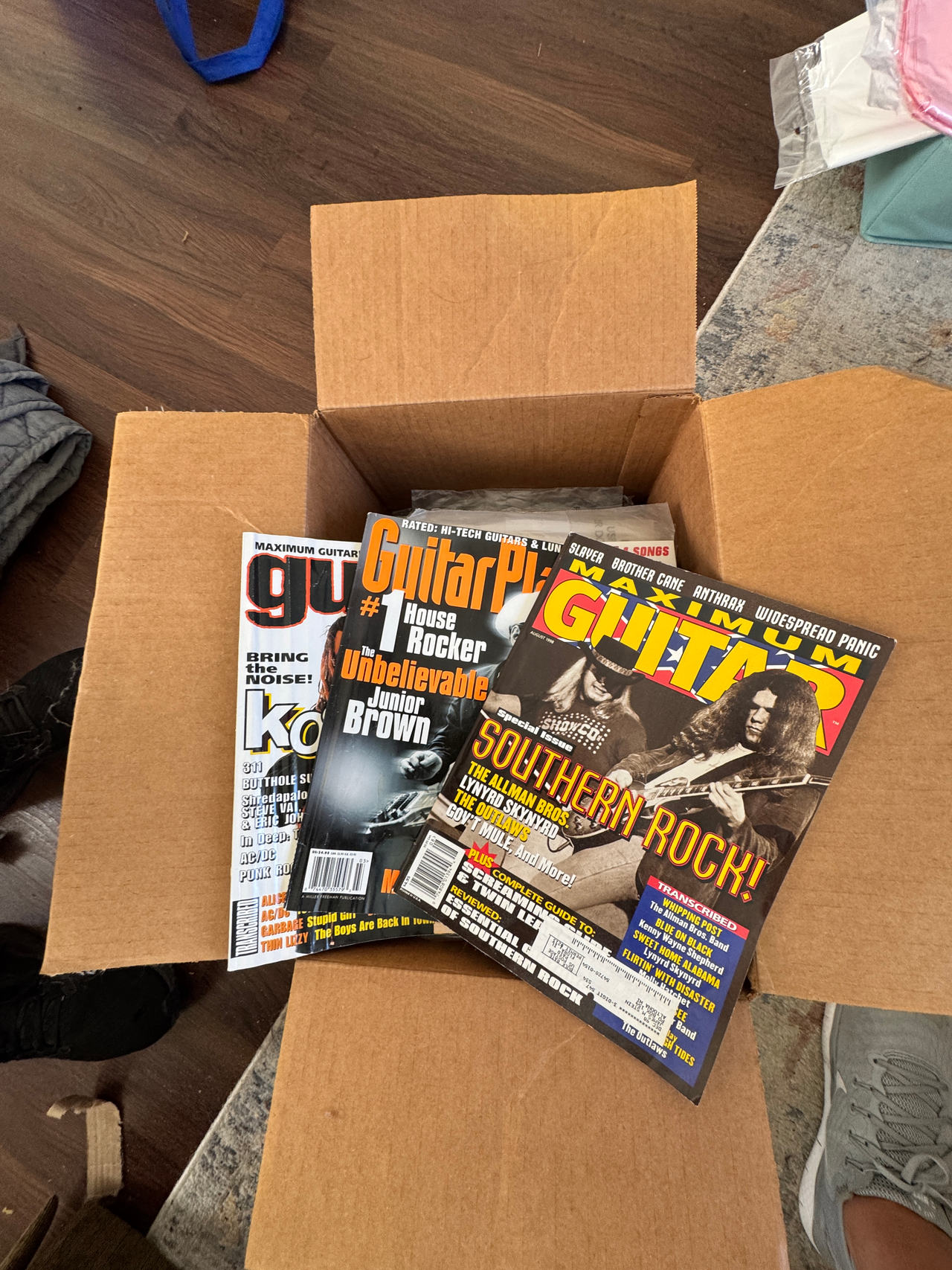 33 Guitar Magazines