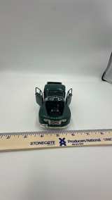 1948 Ford F-1 Pickup Truck Die-cast Model - Image 5