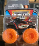Monster Jam Monster Mutt Rottweiler 1:64 Scale Die-Cast Truck - Image 1