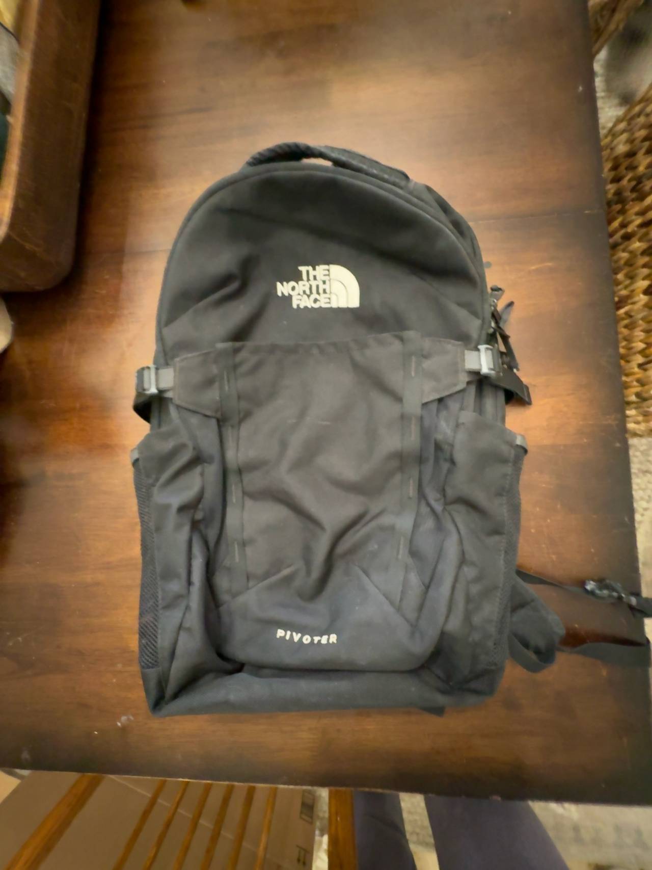 The North Face Pivoter Backpack Black