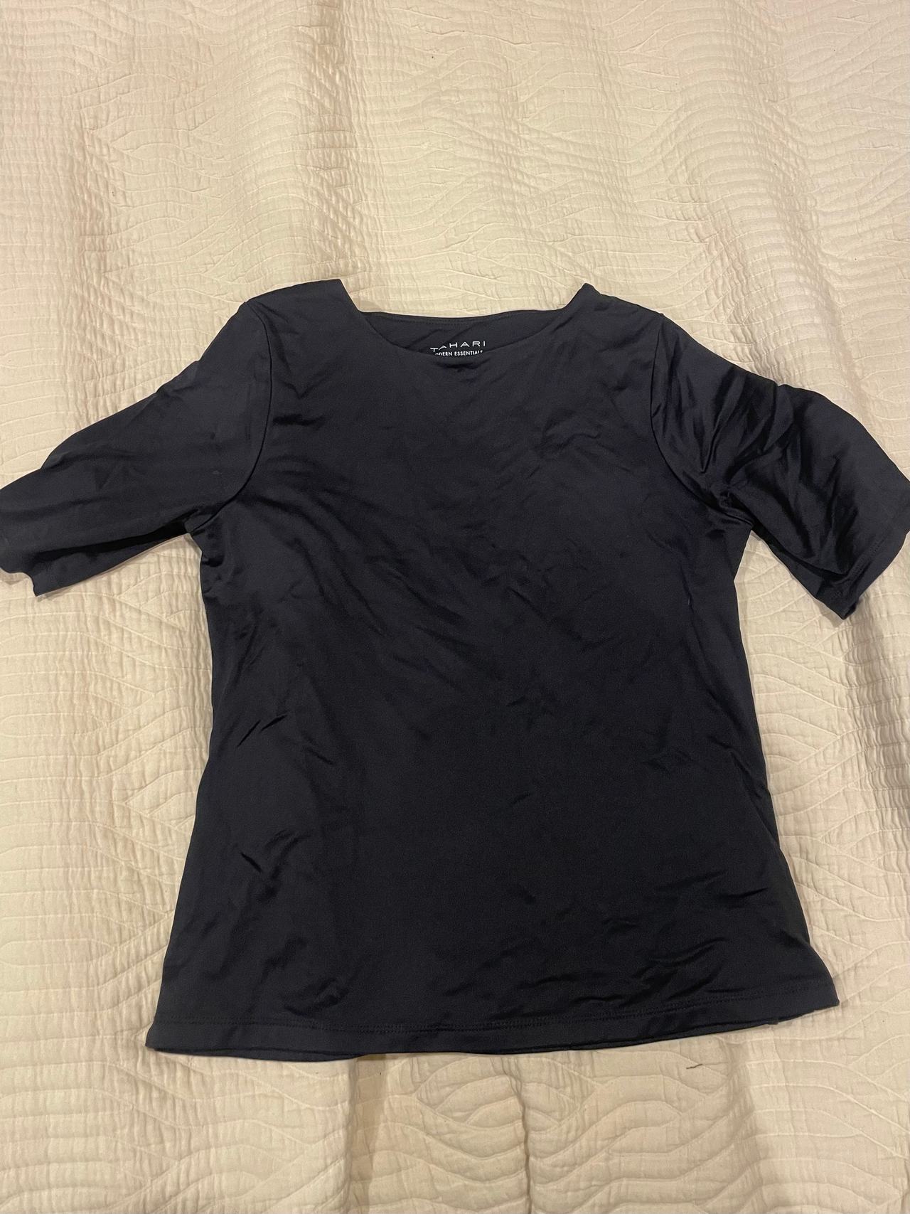 Tahari Women's Short Sleeve Scoop Neck Top
