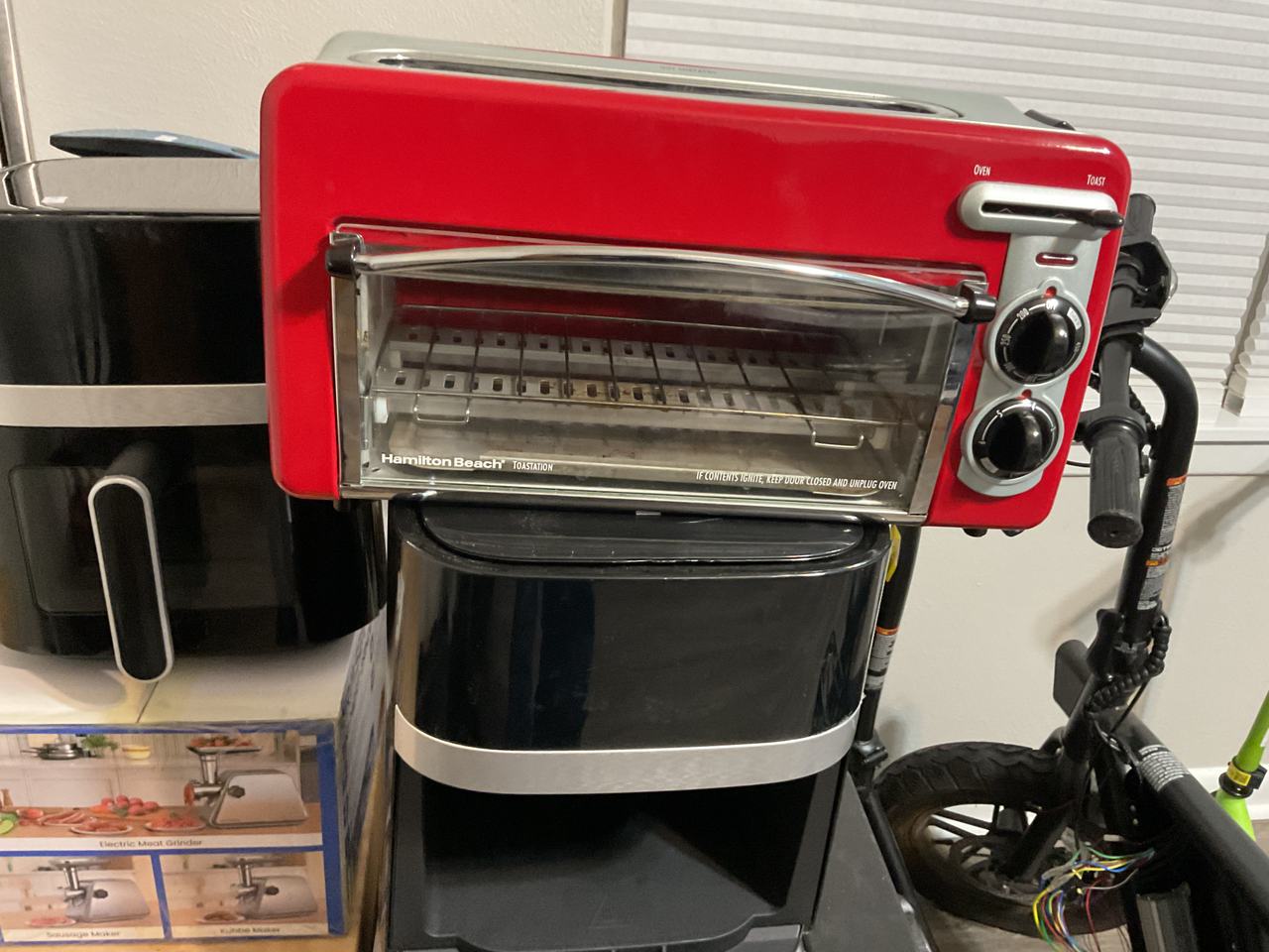 Hamilton Beach Toastation 2-in-1 Toaster and Oven