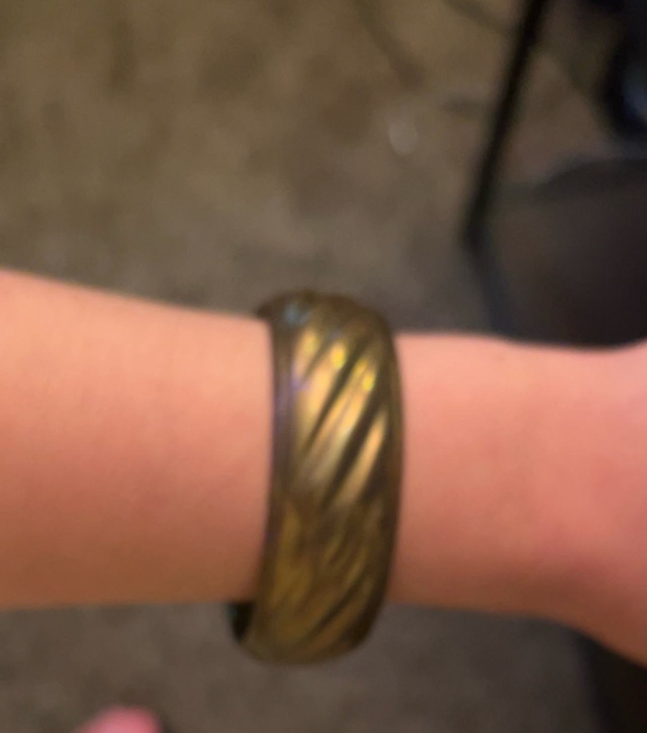 Vintage Textured Brass Gold Tone Bangle Bracelet