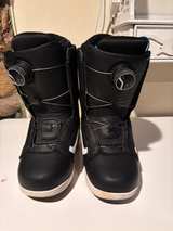 Vans Women's Encore Linerless Snowboard Boot Black - Image 5
