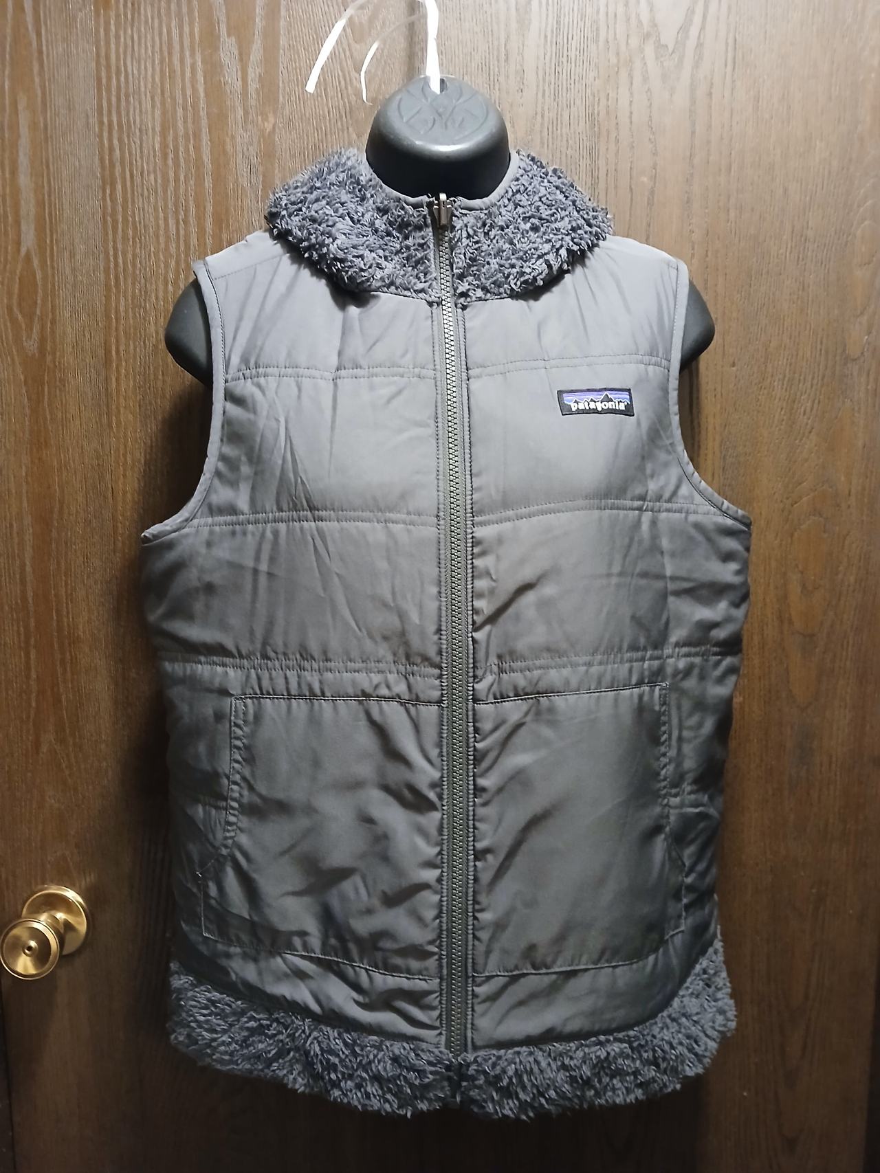Patagonia Women's Los Gatos Hooded Vest