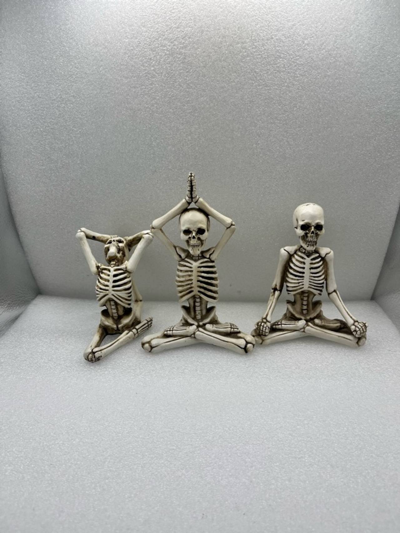 JORAE Yoga Skeleton Figurine Set of 3 – Halloween Decor