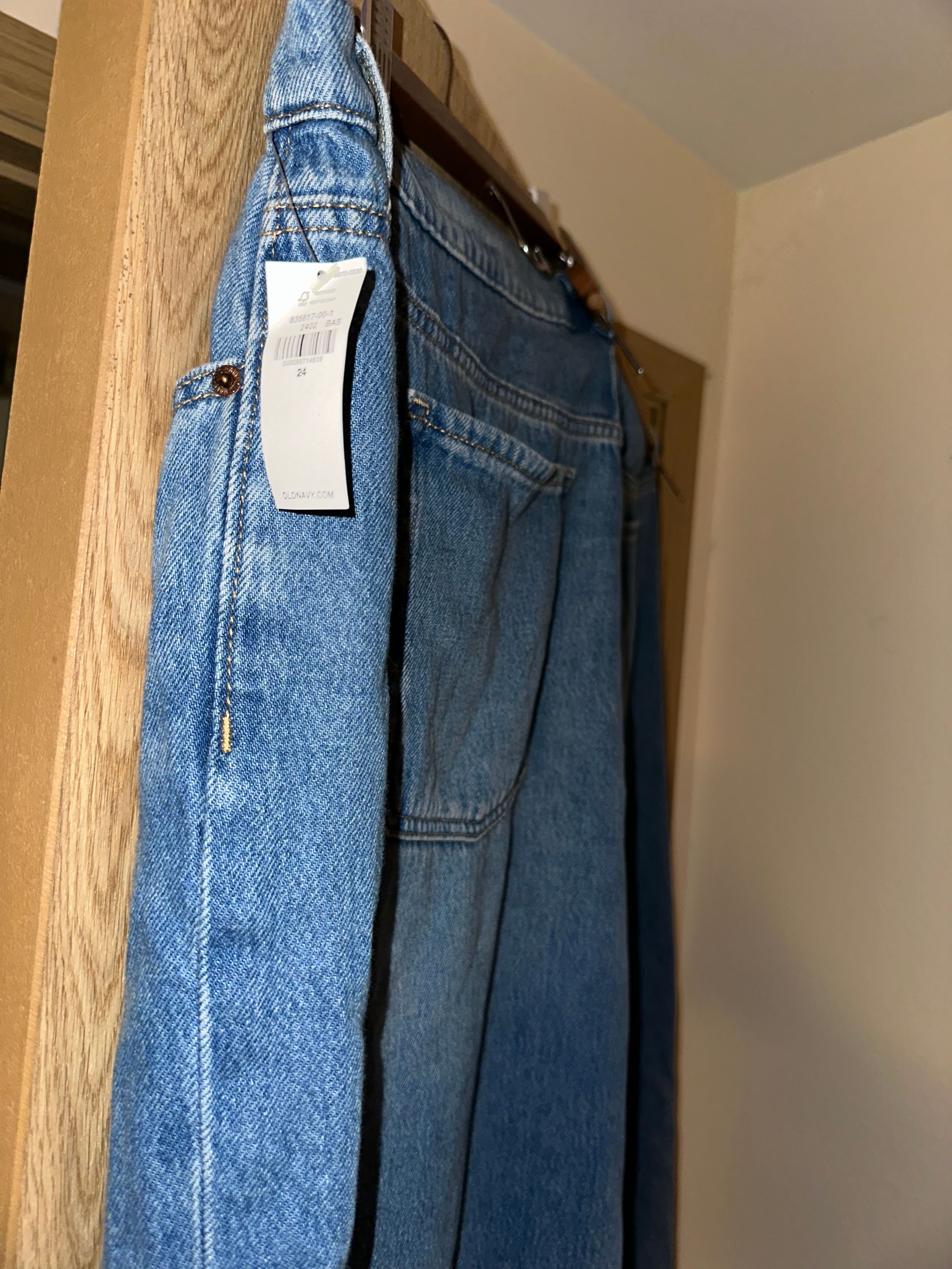 Old Navy Drapey Denim Baggy Wide Leg Jeans - Image 4