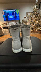 London Fog Whiteout Women's Winter Boots size 6.5M - Image 4
