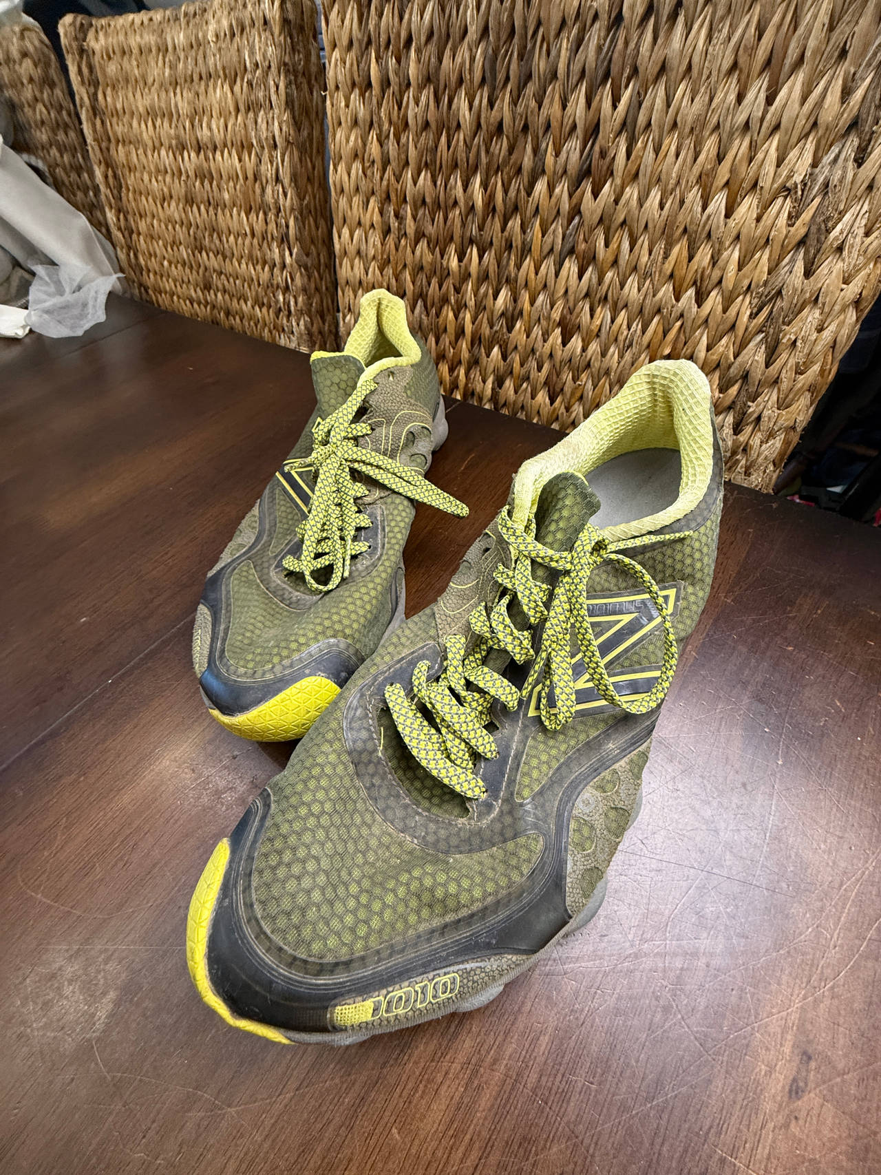 New Balance Minimus 1010 Trail Running Shoes
