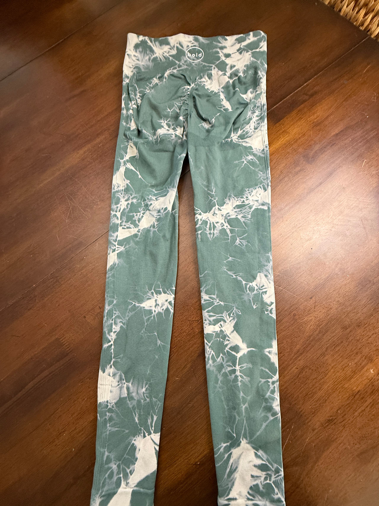 Bold Collection Tie Dye Scrunch Leggings S