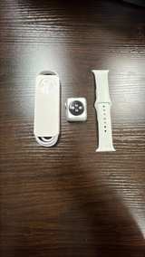 Apple Watch Series 3 (GPS) 38mm Silver Aluminum Case - Image 3