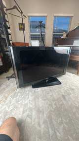 Samsung 40" Class 1080p LCD TV - Image 3