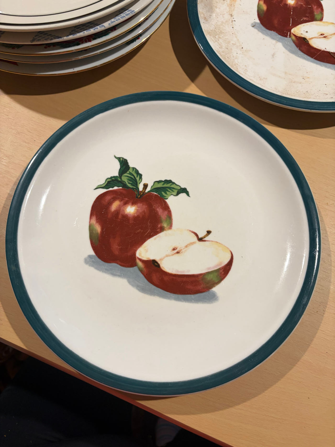 Pfaltzgraff Apple Dinner Plate