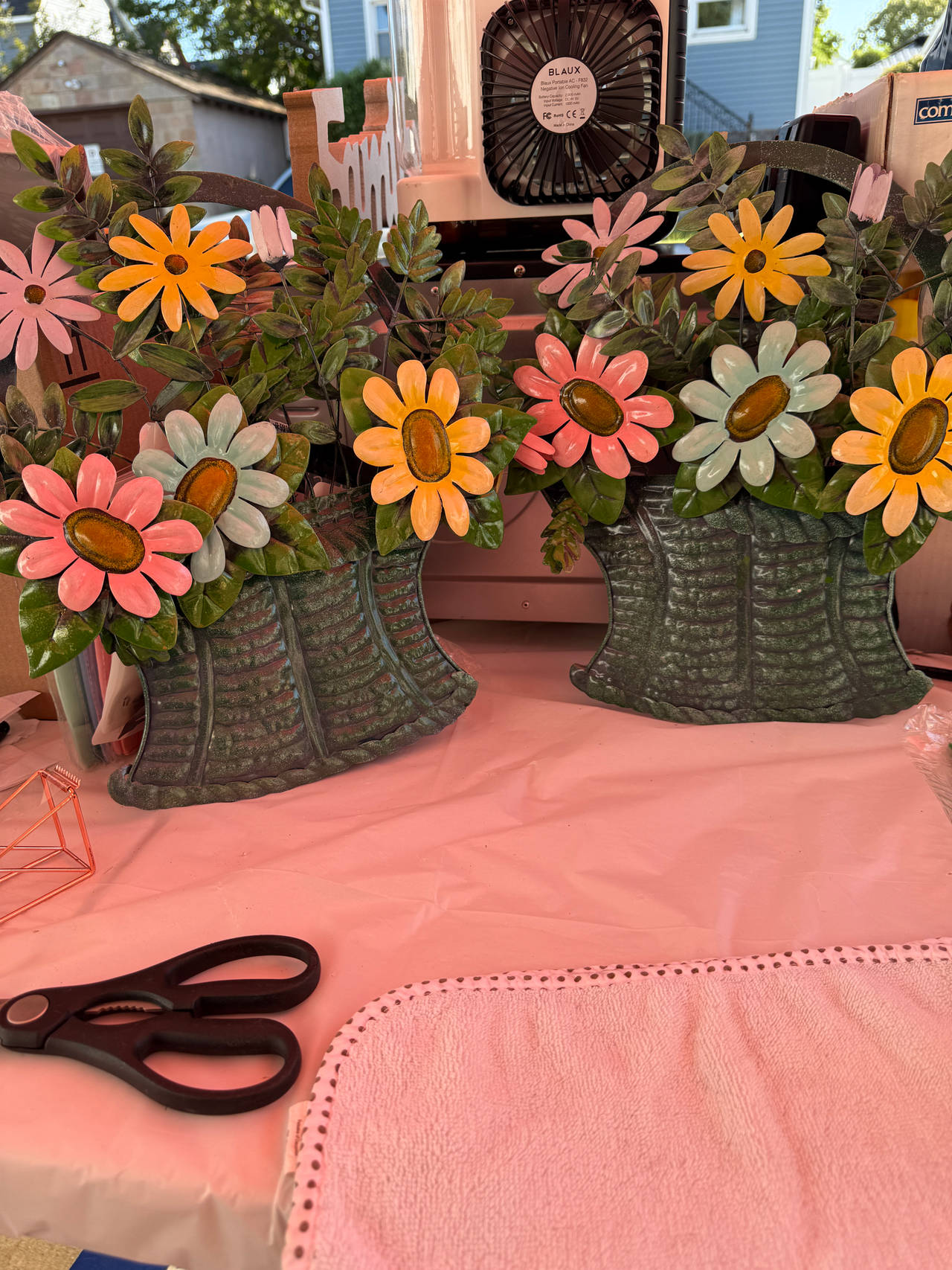 Metal Flower Basket Wall Decor