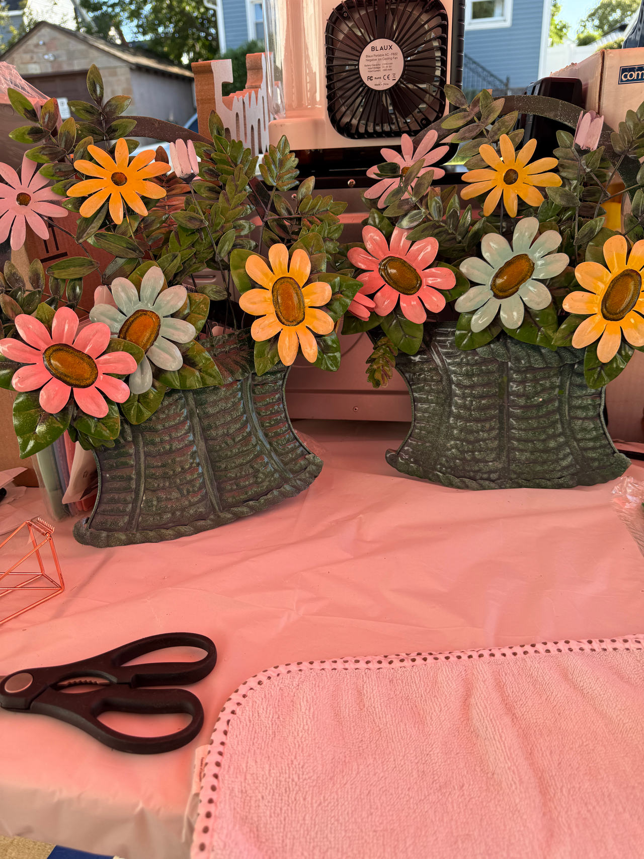 Metal Flower Basket Wall Decor