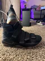 Nike LeBron Soldier 10 - Image 4