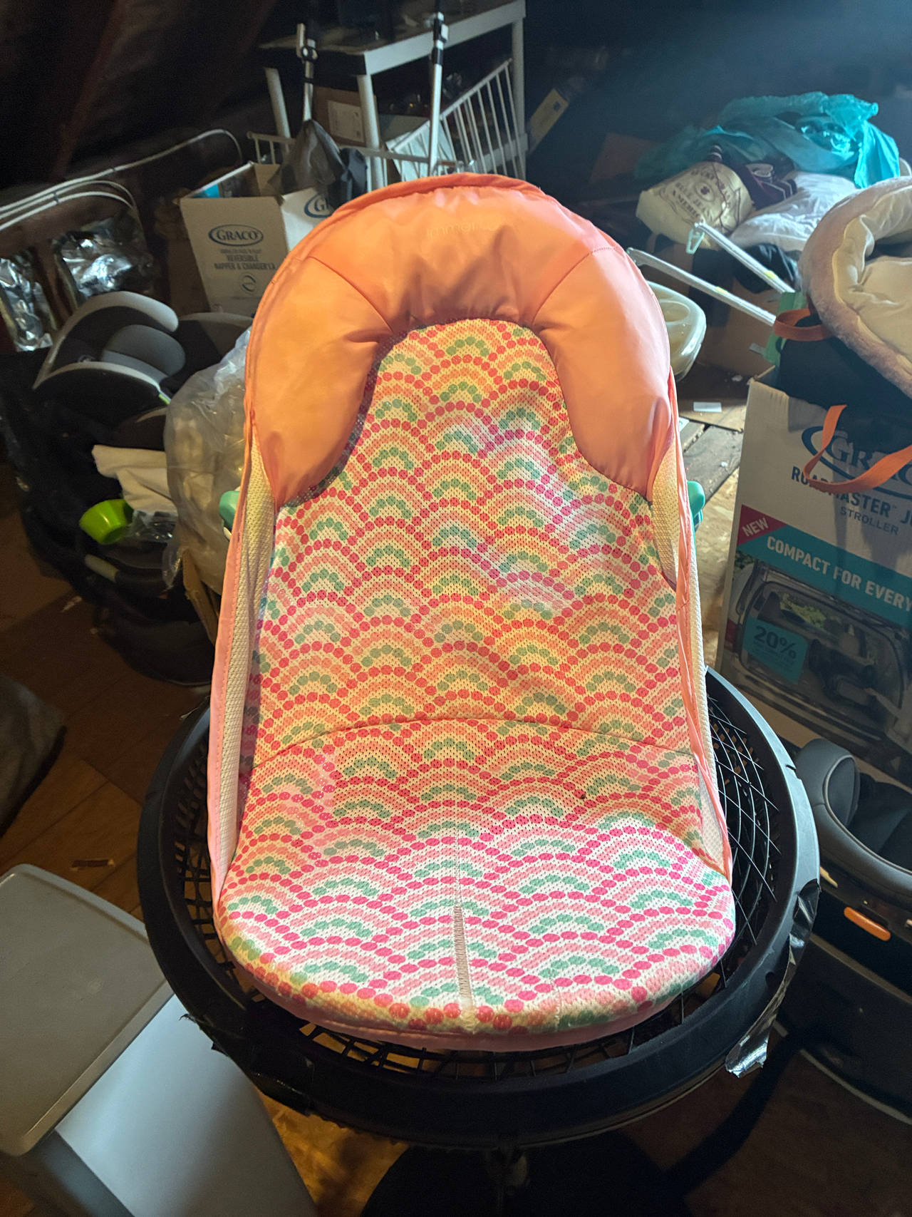 Summer Infant Deluxe Baby Bather - Pink Rainbow