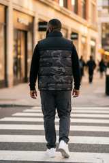 Ecko Unltd. Men's Camo Puffer Vest sz Medium - Image 5
