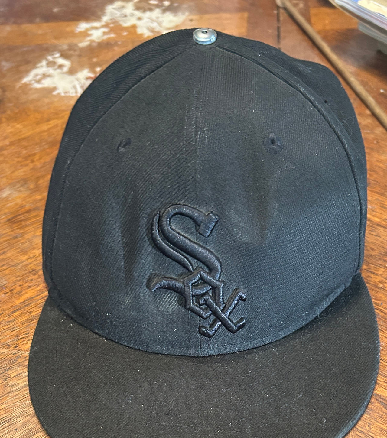 New Era Chicago White Sox Black on Black Hat