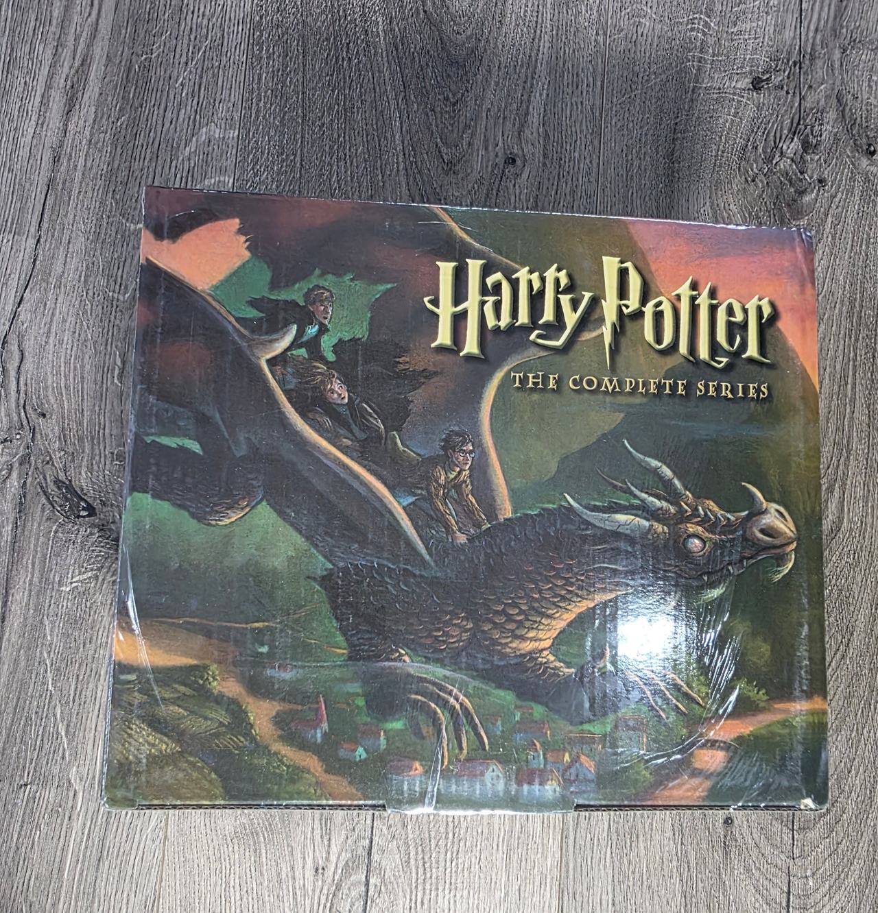 Harry Potter Paperback Box Set (Books 1-7) by J.K. Rowling