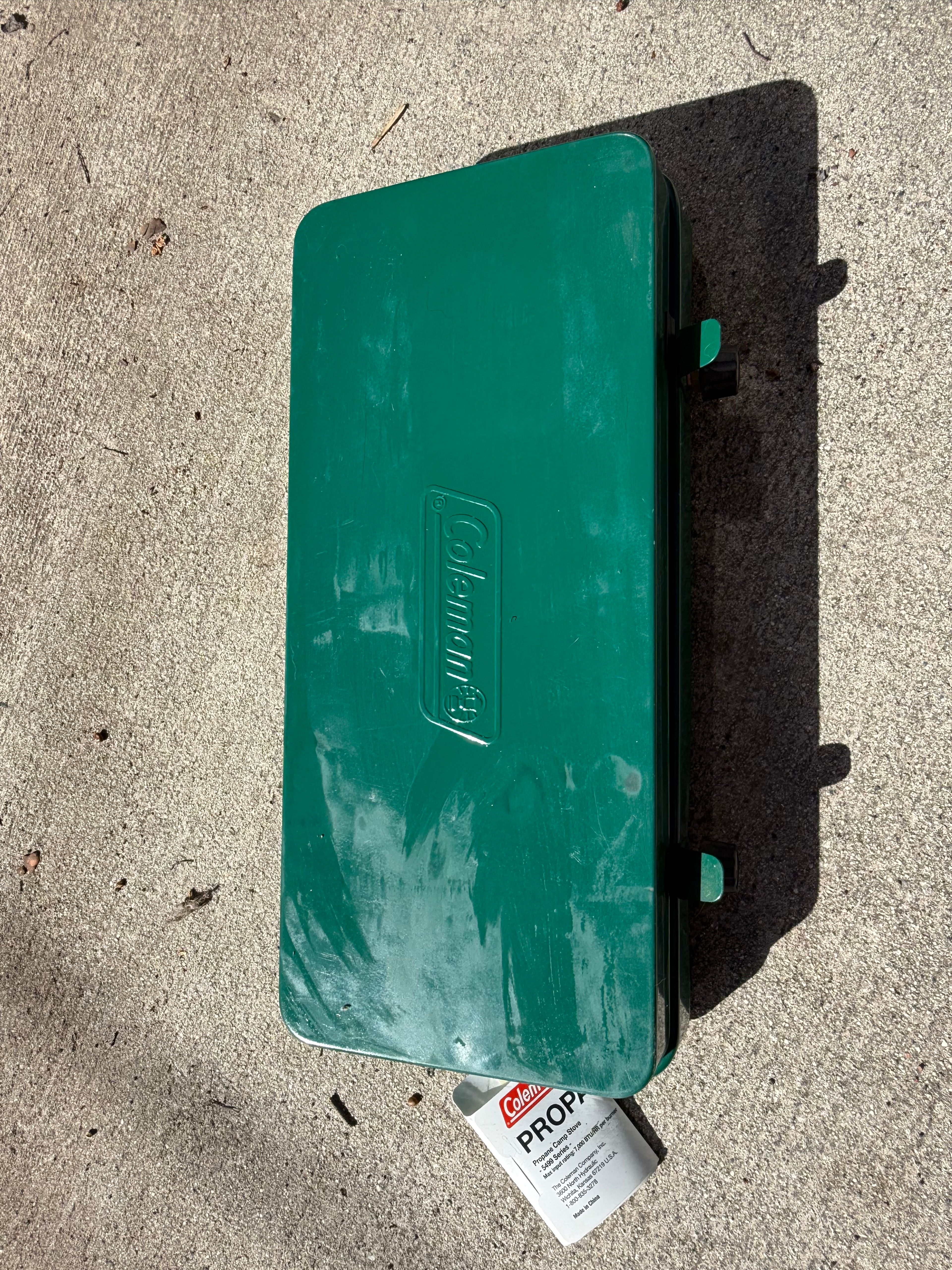 Coleman Classic Propane Gas Camping Stove, 2-Burner - Image 2