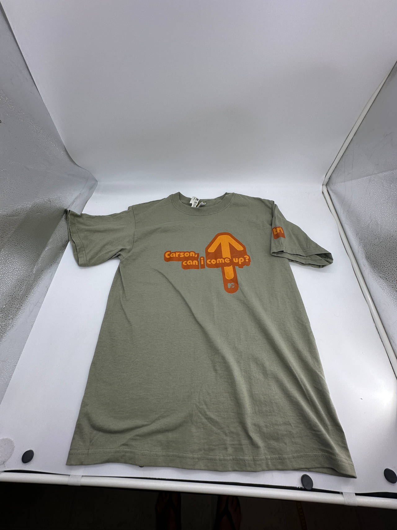 MTV TRL Carson Can I Come Up? Graphic T-Shirt size medium