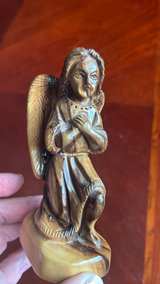 Hand-Carved Olive Wood Kneeling Angel Figurine - Image 2