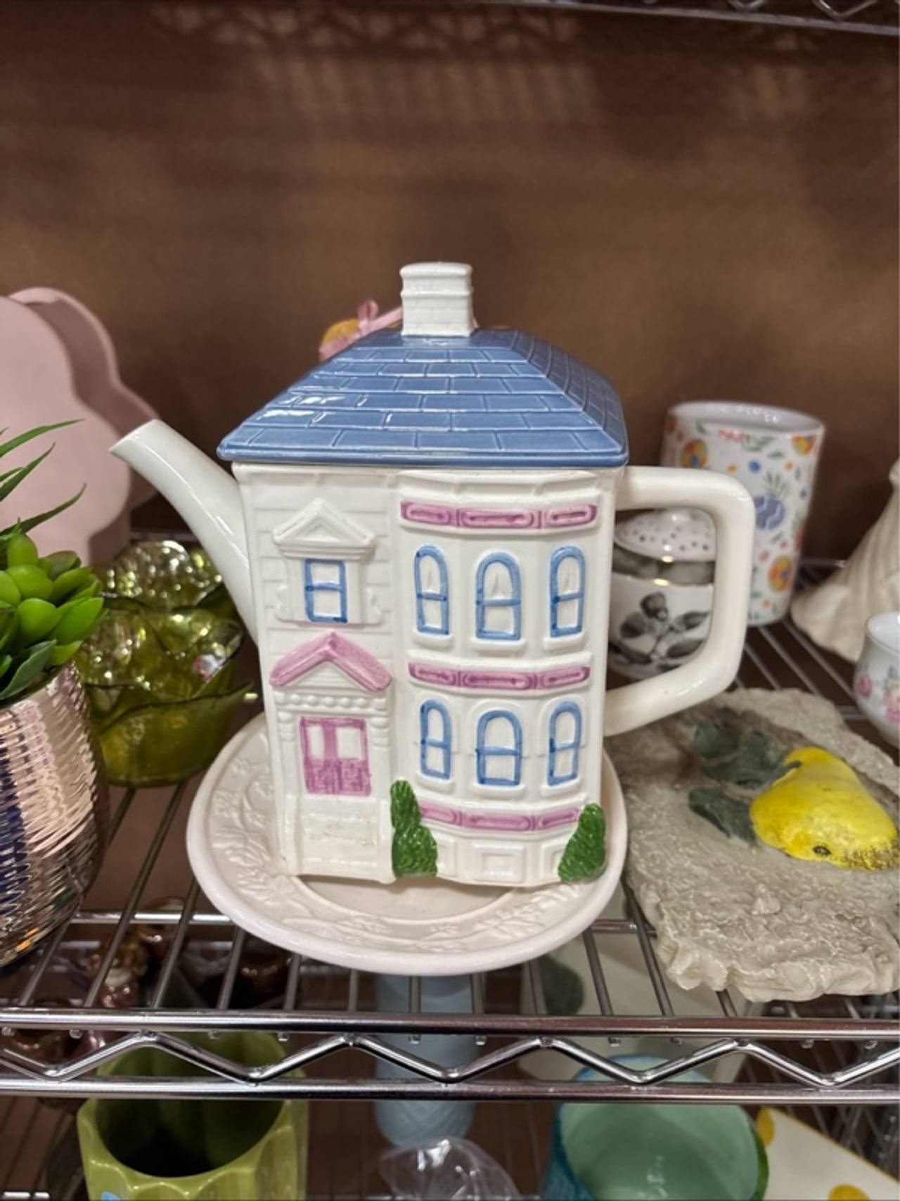 Hearth & Home Designs Vintage 1988 Victorian House Ceramic Teapot
