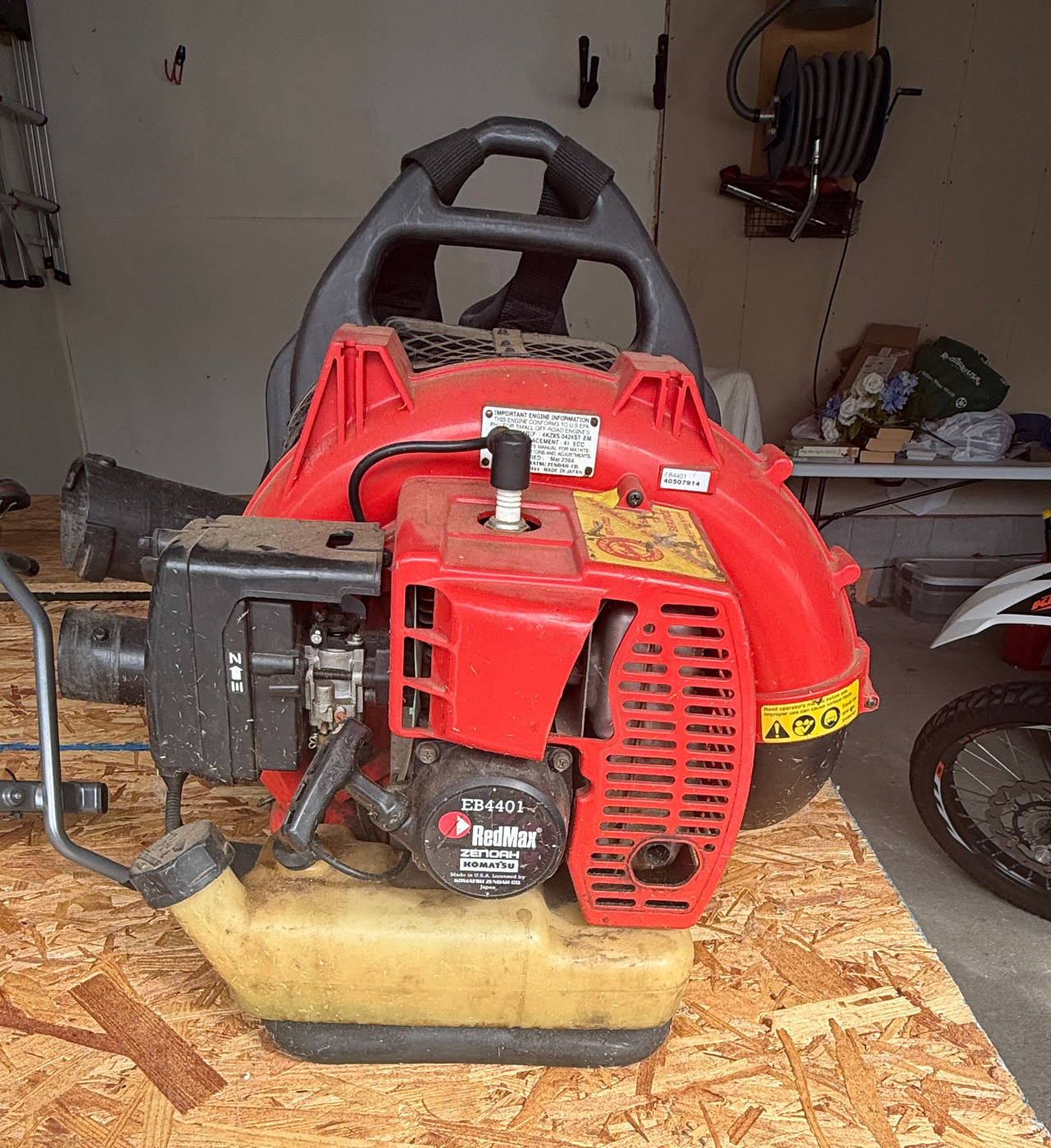 RedMax EB4401 Backpack Leaf Blower