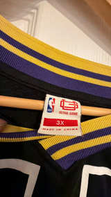 Ultra Game 3X Lakers Courtside Sweatshirt Black CROP TOP WOMENS  - Image 2