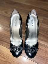 Guess Black Chain Detail Pumps - Image 2