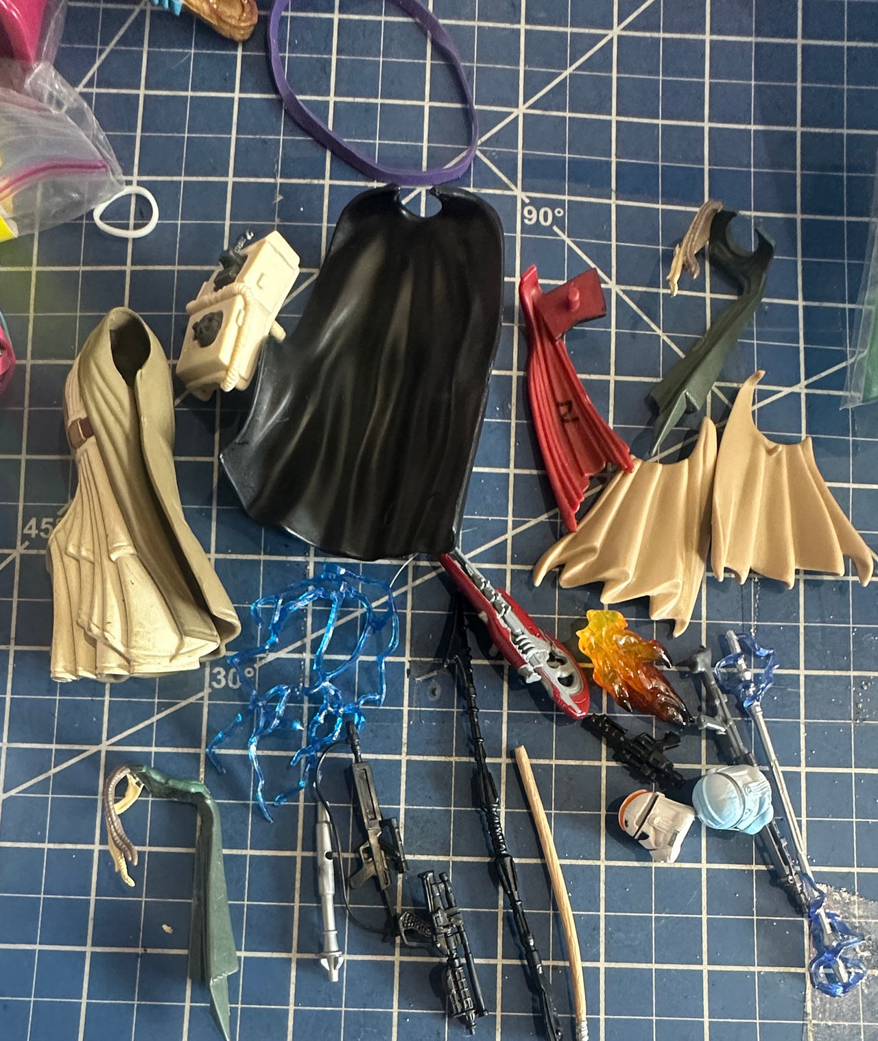 Star Wars Action Figure Accessories Lot 112